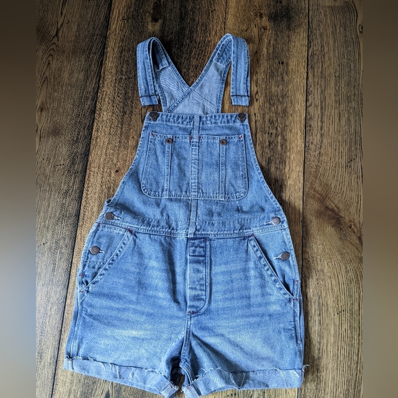 SOLD Free People Denim Overall Shorts - Picture 4 of 7